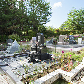 洋式の墓苑ガーデニング「花の苑」